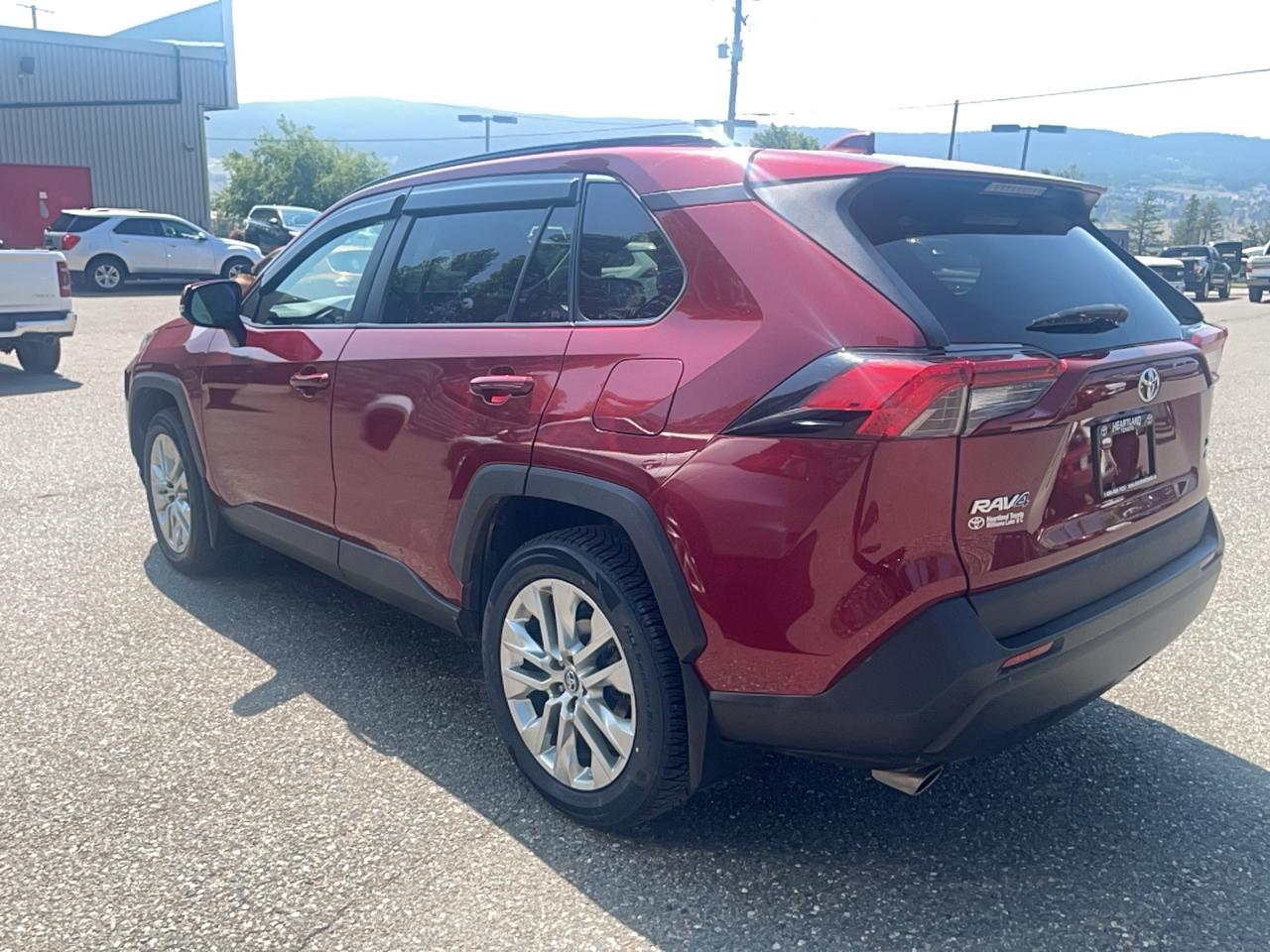 2019 Toyota RAV4 XLE Premium Photo