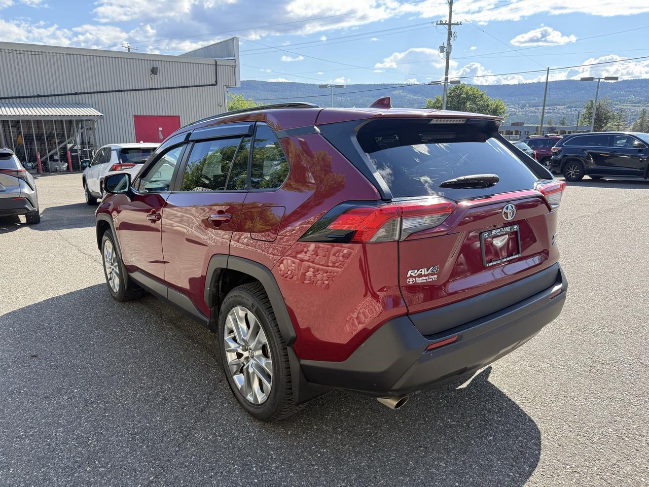 2019 Toyota RAV4 XLE Premium Photo4