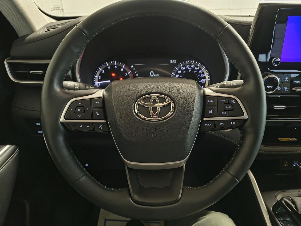 2024 Toyota Highlander XLE Photo0