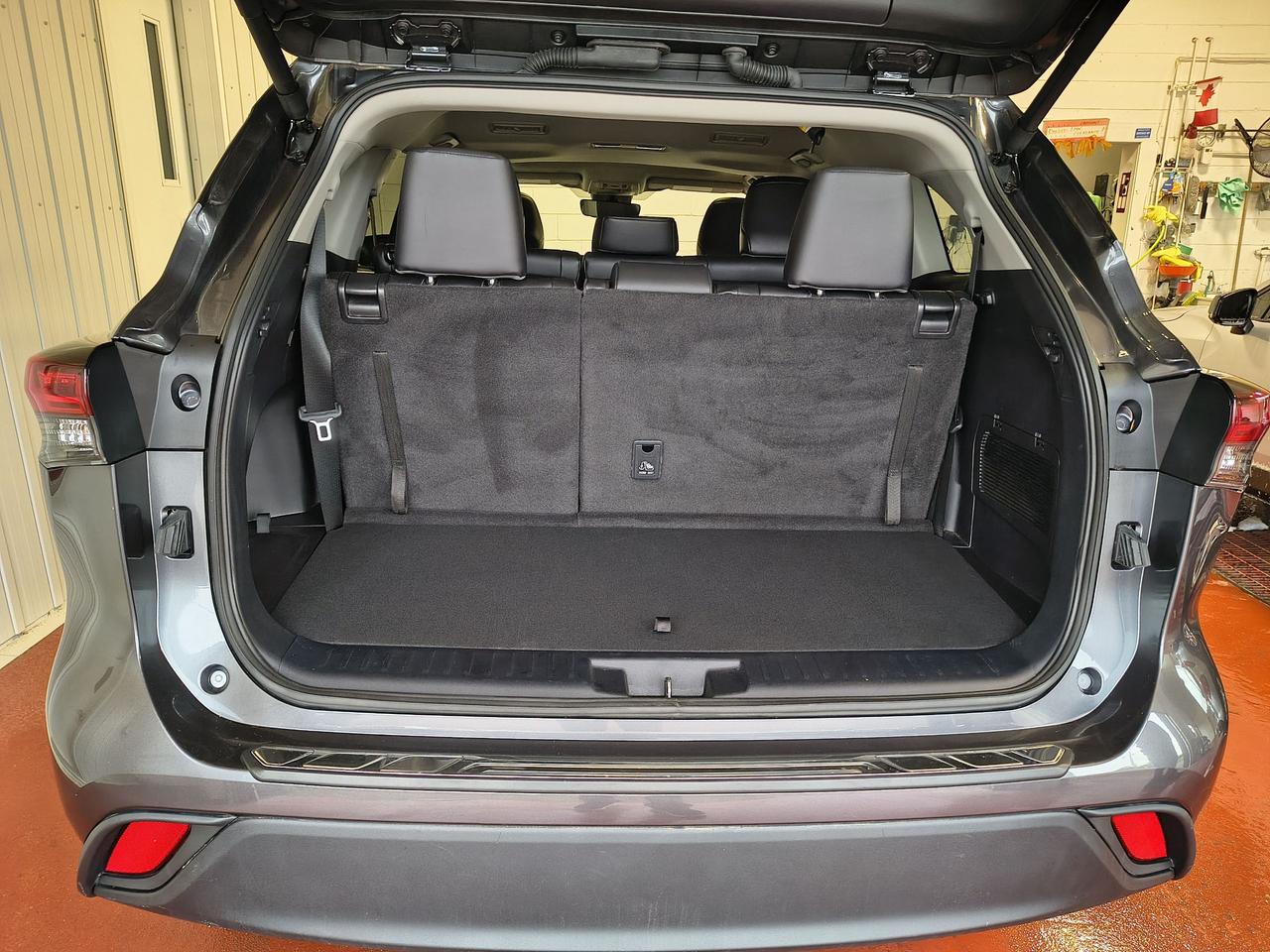 2024 Toyota Highlander XLE Photo