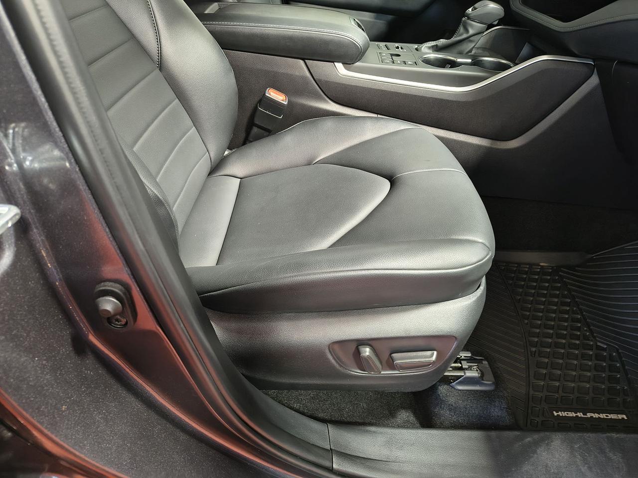 2024 Toyota Highlander XLE Photo0