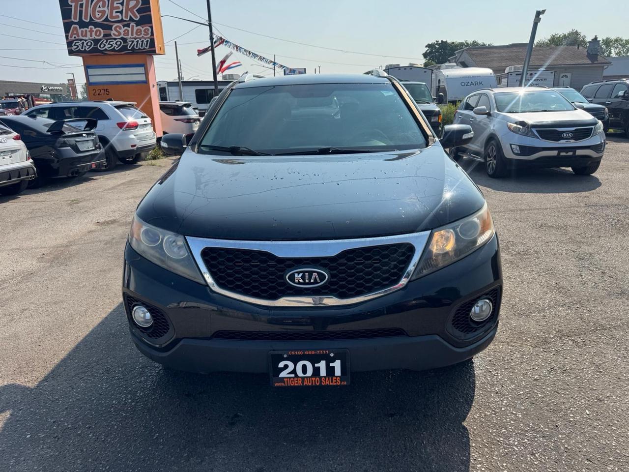 2011 Kia Sorento LX, V6, ONLY 180KMS, CERTIFIED Photo