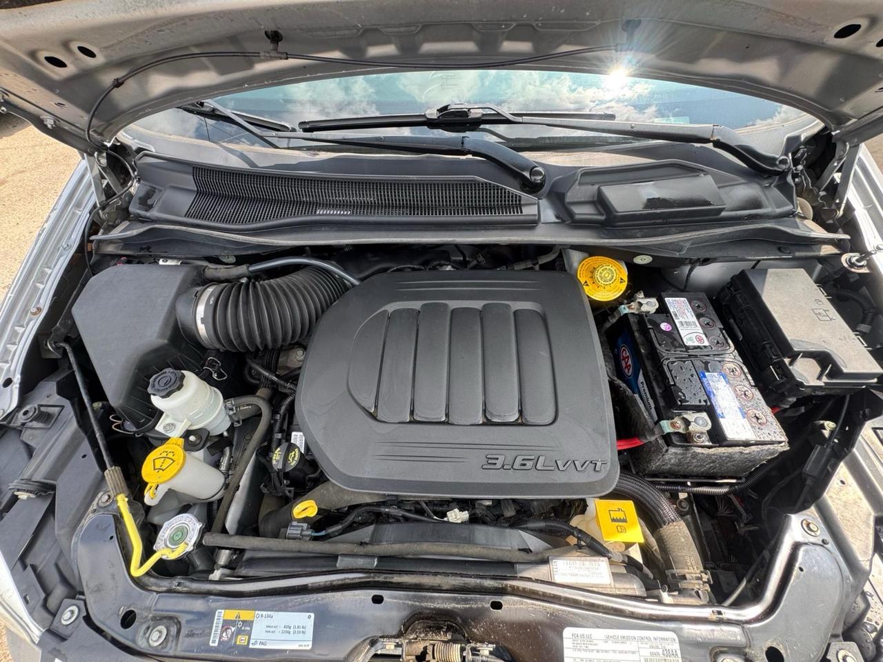 2019 Dodge Grand Caravan SXT Premium Plus, LOADED, WELL MAINTAINED Photo