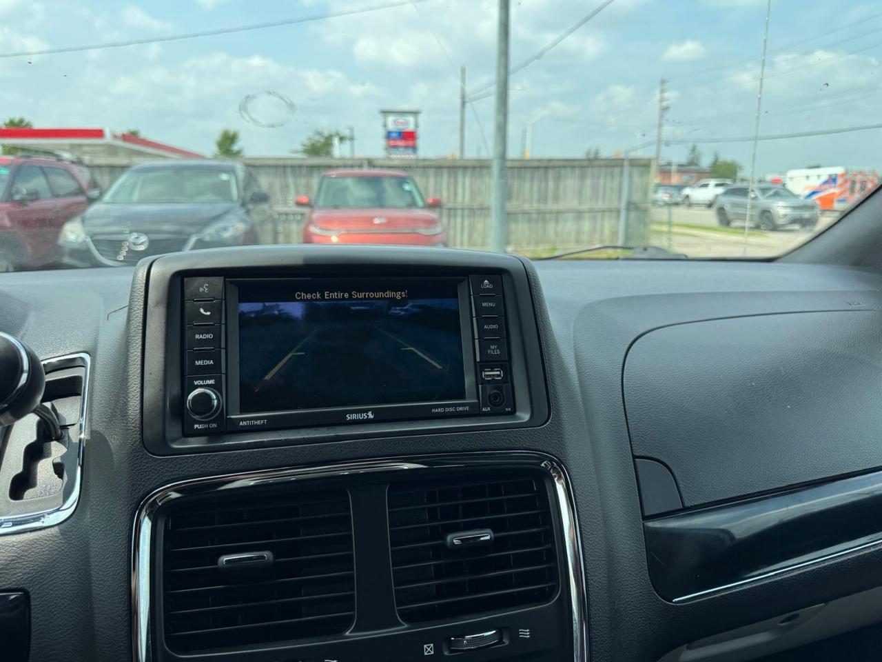 2019 Dodge Grand Caravan SXT Premium Plus, LOADED, WELL MAINTAINED Photo