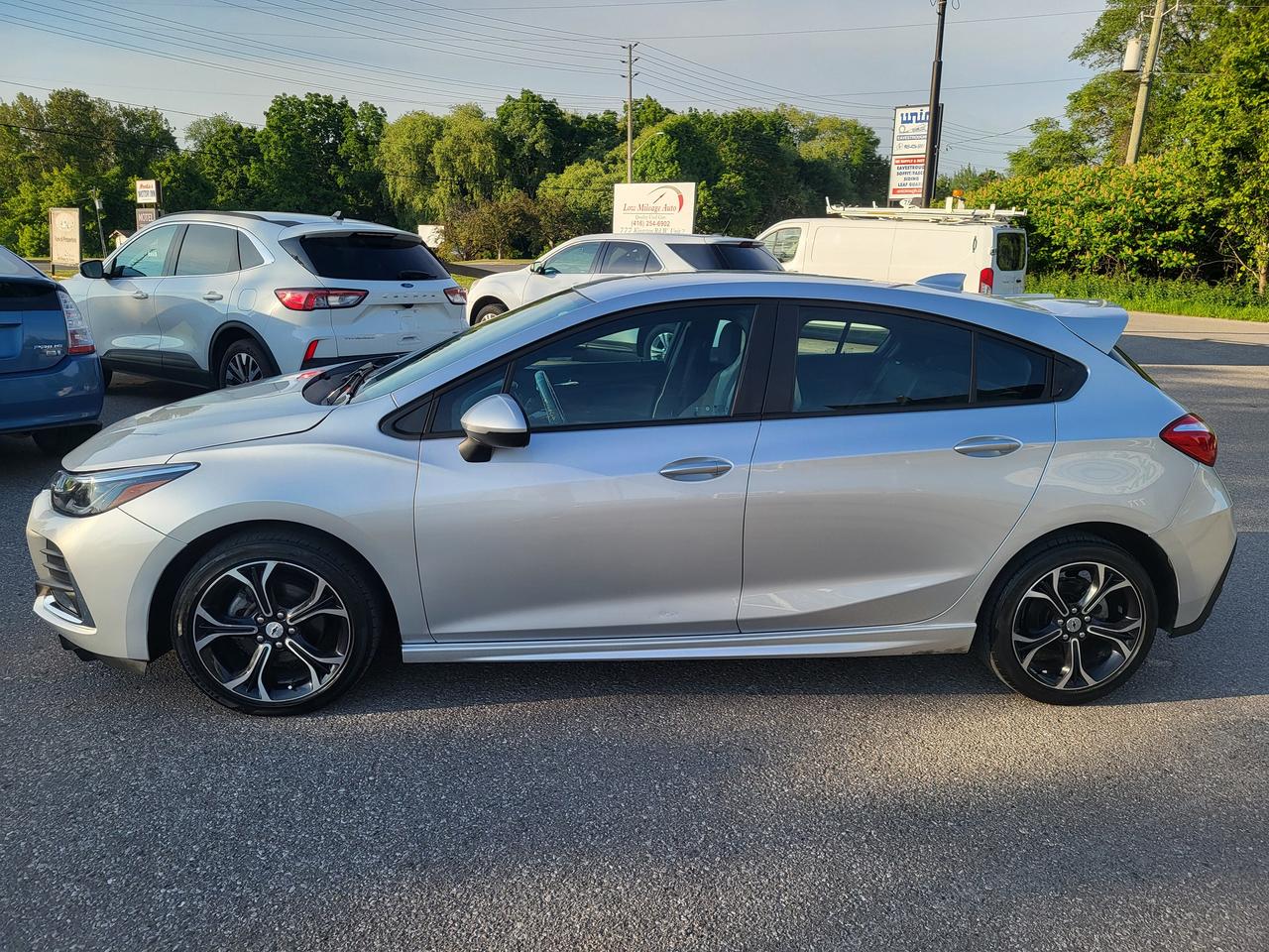 2019 Chevrolet Cruze LT Photo