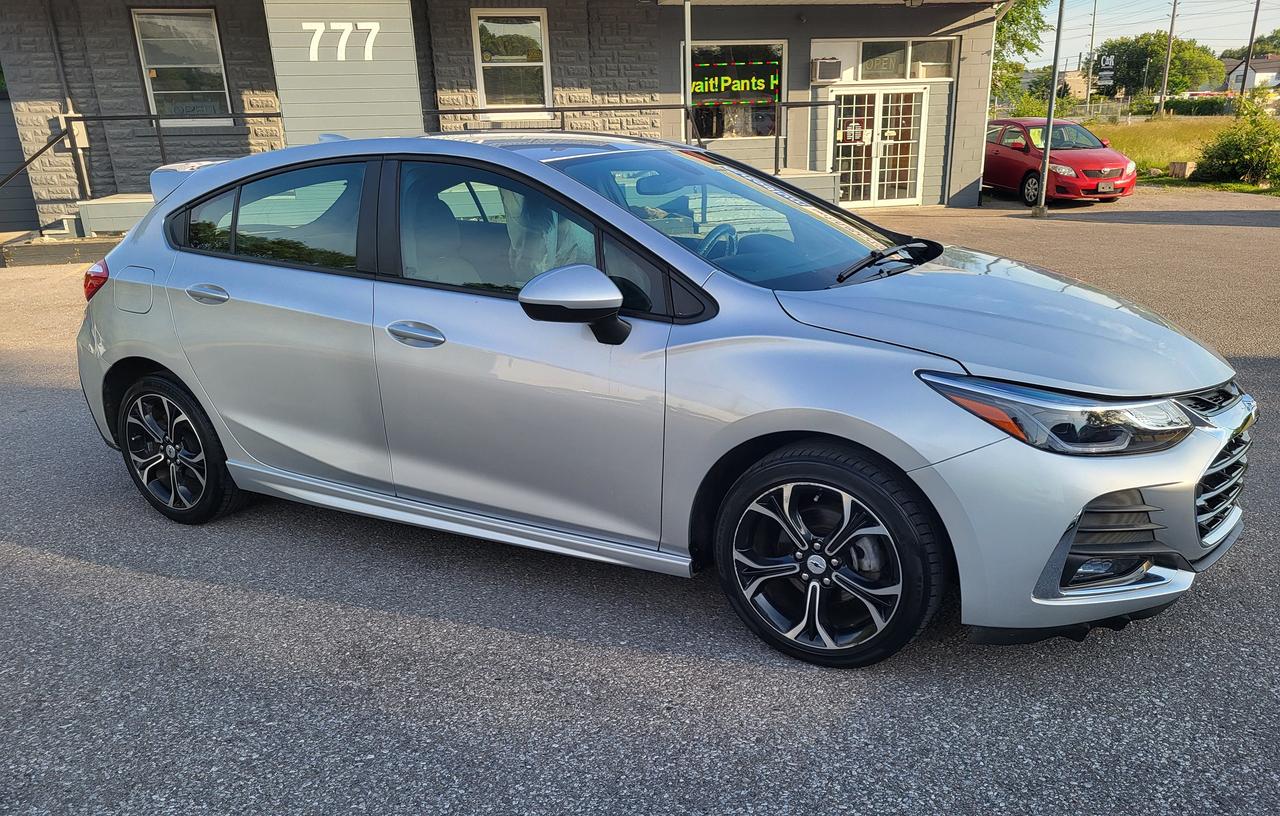 2019 Chevrolet Cruze LT Photo