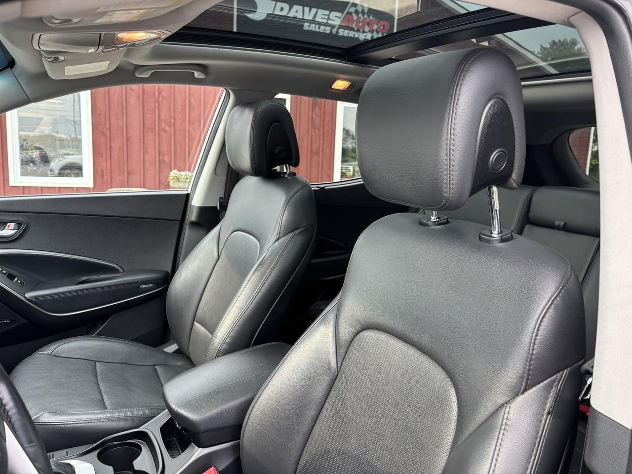 2017 Hyundai Santa Fe Ultimate ~CLEAN CARFAX~ Photo