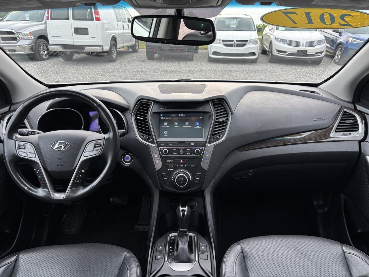 2017 Hyundai Santa Fe Ultimate ~CLEAN CARFAX~ Photo