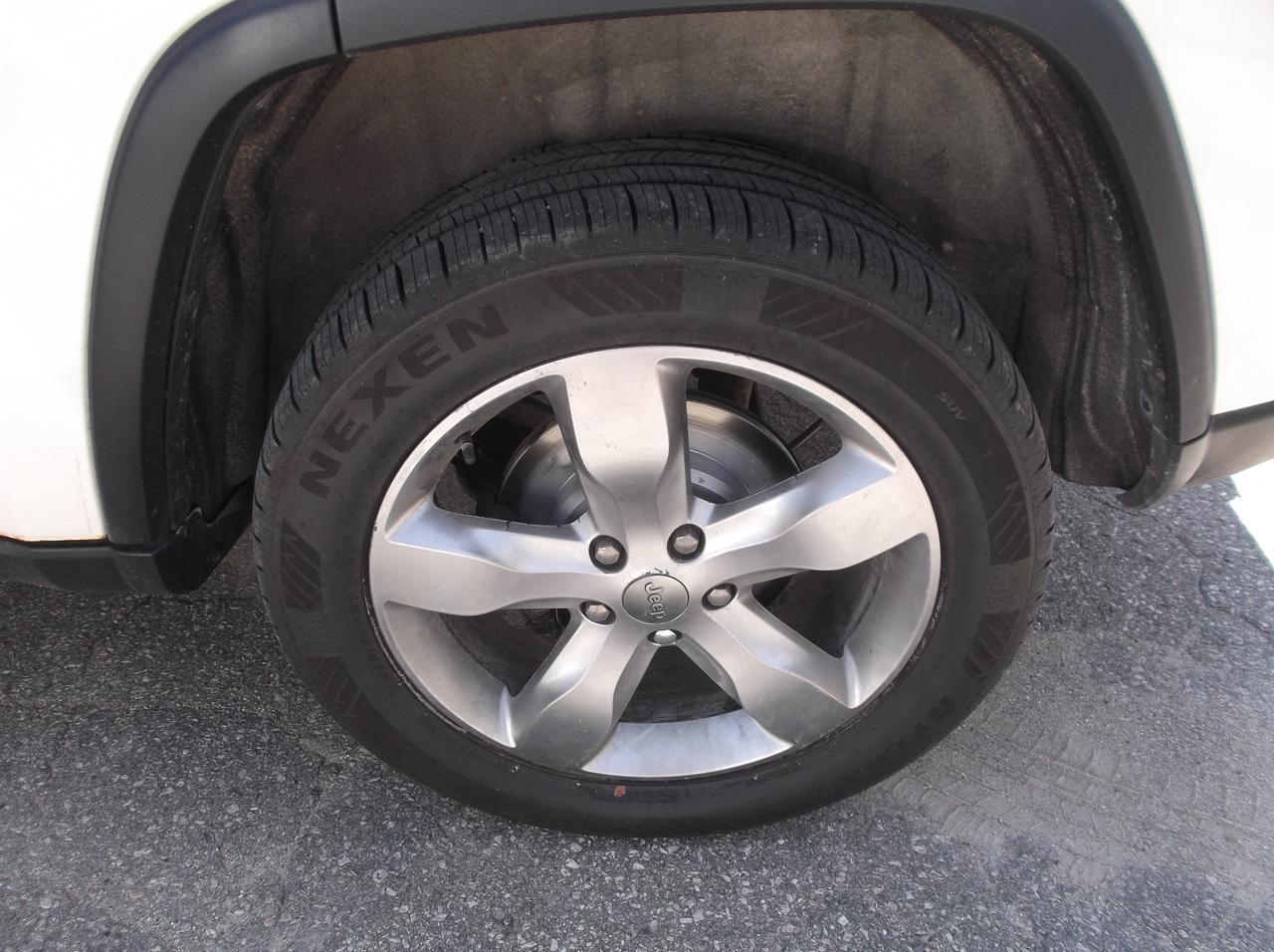 2012 Jeep Grand Cherokee AWD LIMITED Photo