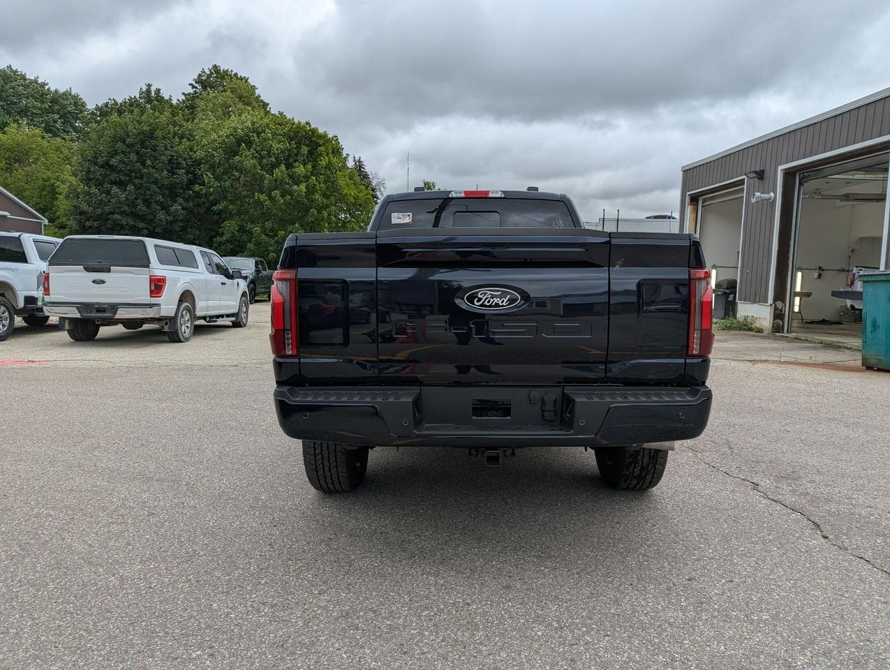2026 Ford F-150 Lariat SuperCrew 501A Long Box 4x4 Photo4