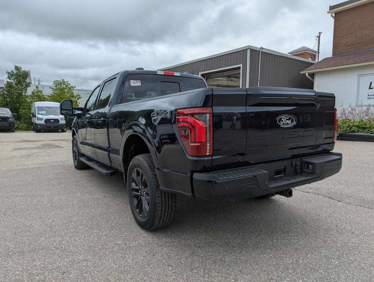 2026 Ford F-150 Lariat SuperCrew 501A Long Box 4x4 Photo3