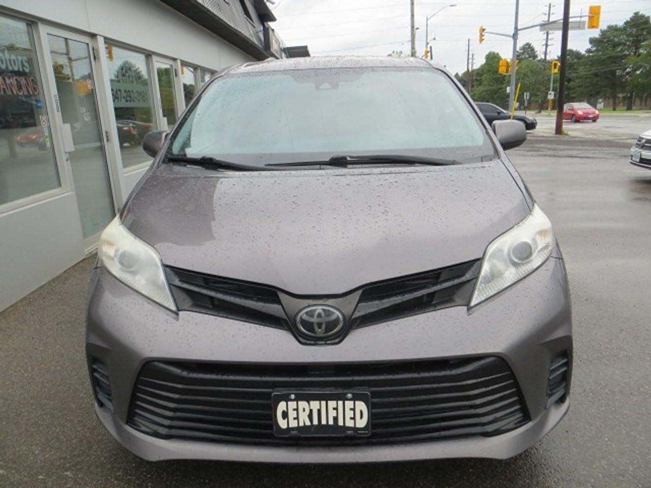 2019 Toyota Sienna CERTIFIED, NO ACCIDENTS Photo