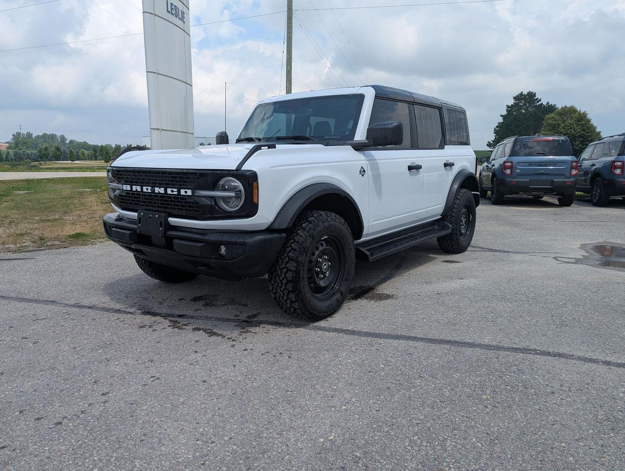 2026 Ford Bronco OUTER BANKS 4 DOOR 4X4 Photo0