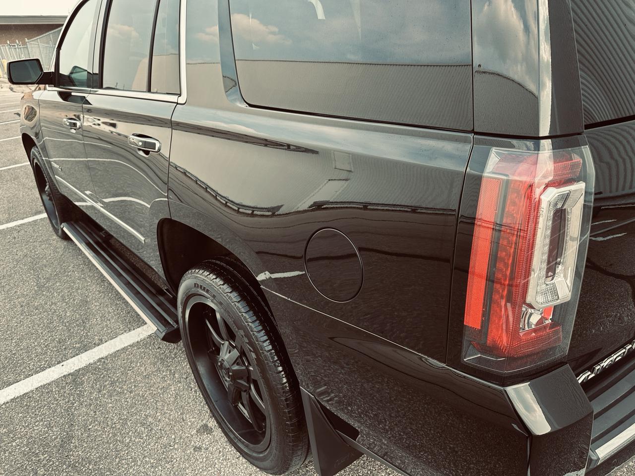 2018 GMC Yukon Denali Ultimate 6.2 L Triple Black Photo
