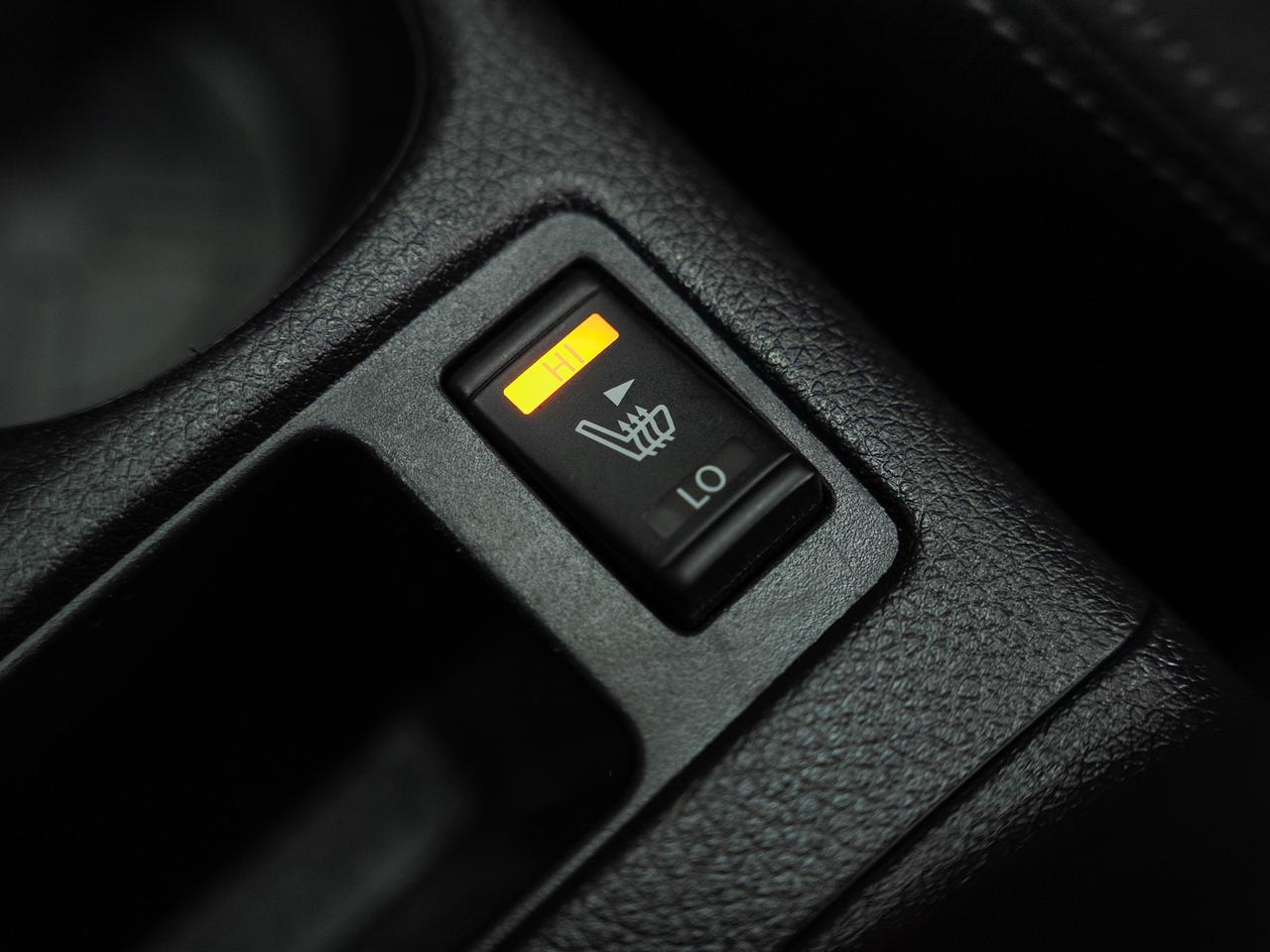 2020 Nissan Qashqai SV AWD | Sunroof | Heated Seats | BSM | CarPlay