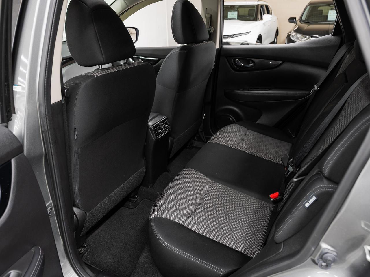 2020 Nissan Qashqai SV AWD | Sunroof | Heated Seats | BSM | CarPlay