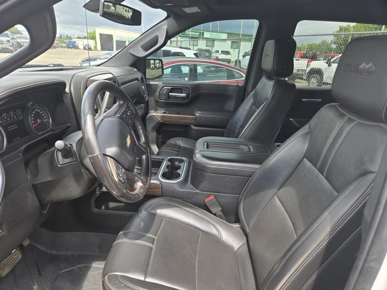 2020 Chevrolet Silverado 1500 High Country Photo4