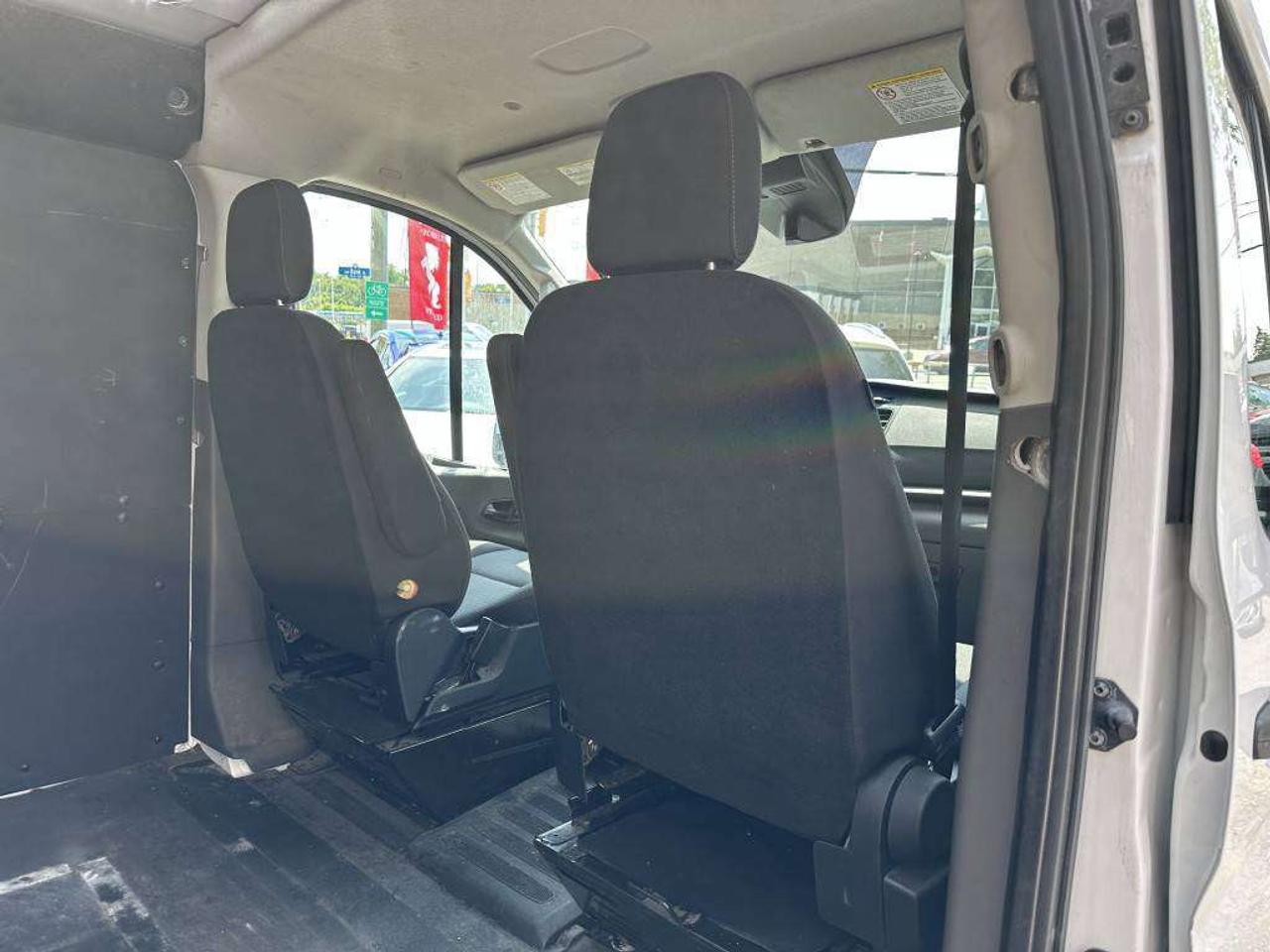 2022 Ford Transit Cargo Van low roof Photo