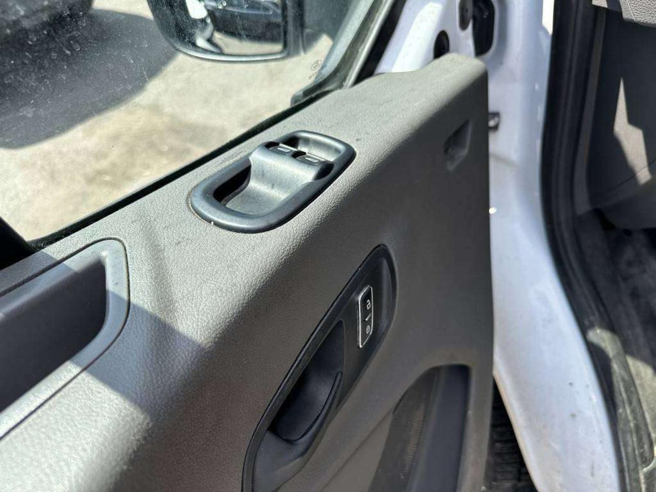 2022 Ford Transit Cargo Van low roof Photo