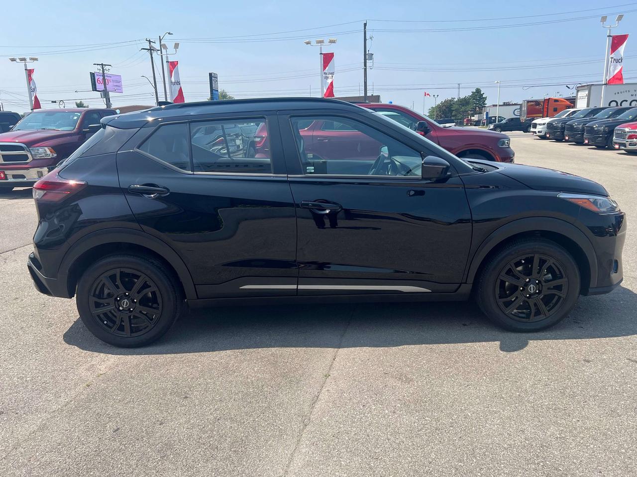2024 Nissan Kicks SR *BOSE AUDIO *360 CAM *BLACK PACK *REMOTE START Photo3