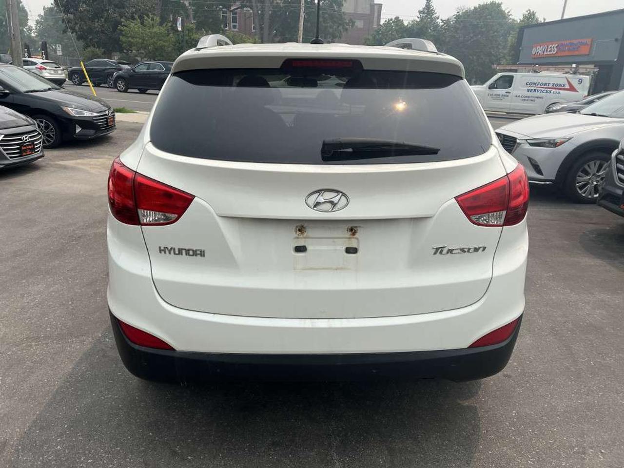 2012 Hyundai Tucson GLS PZEV 4dr SUV (2.4L 4cyl 6A) Photo