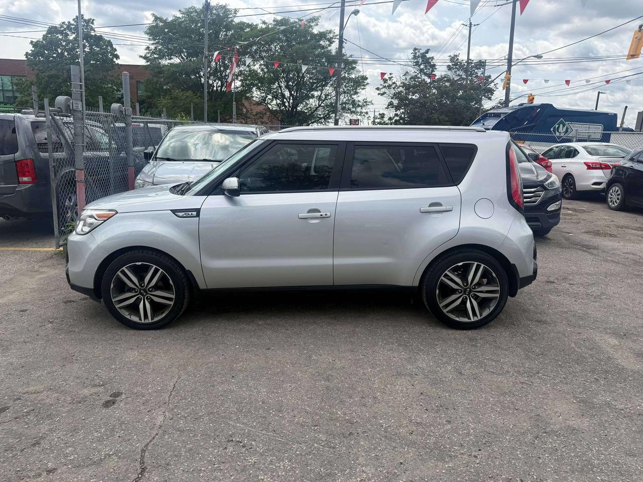 2015 Kia Soul *** 3 YEAR WARRANTY INCLUDED *** Photo