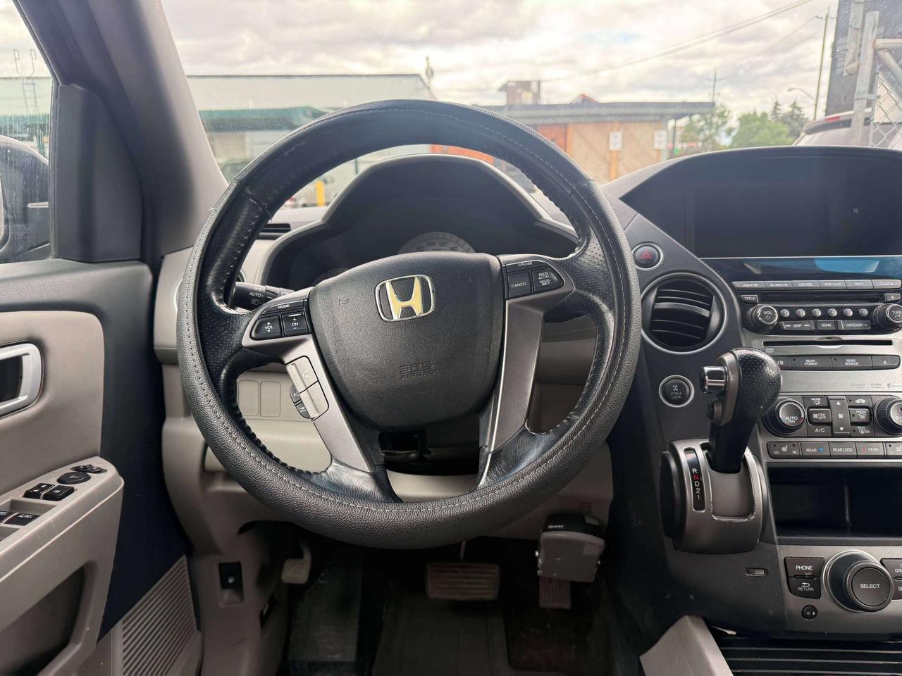 2012 Honda Pilot *** 3 YEAR WARRANTY INCLUDED *** Photo