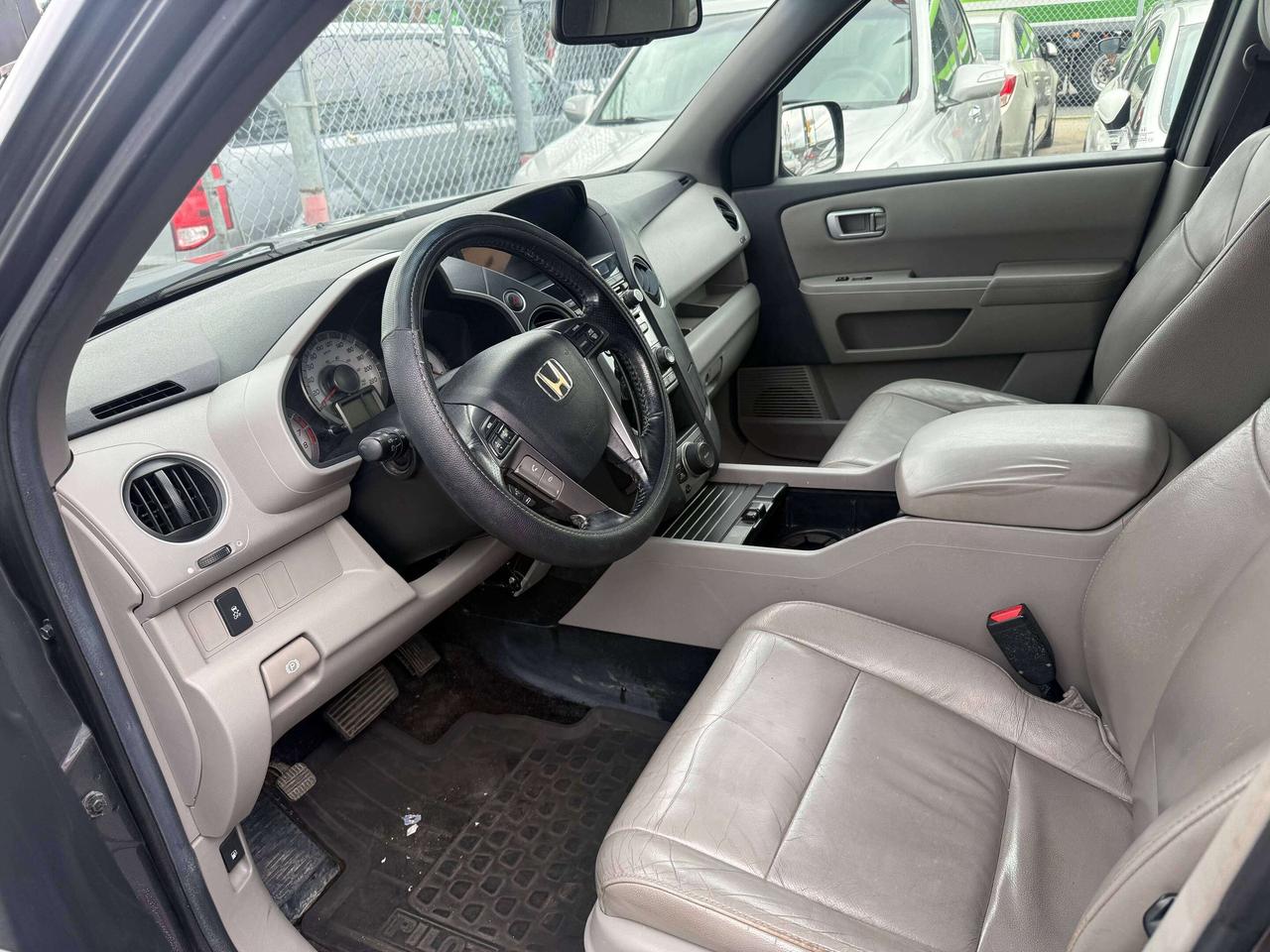 2012 Honda Pilot *** 3 YEAR WARRANTY INCLUDED *** Photo