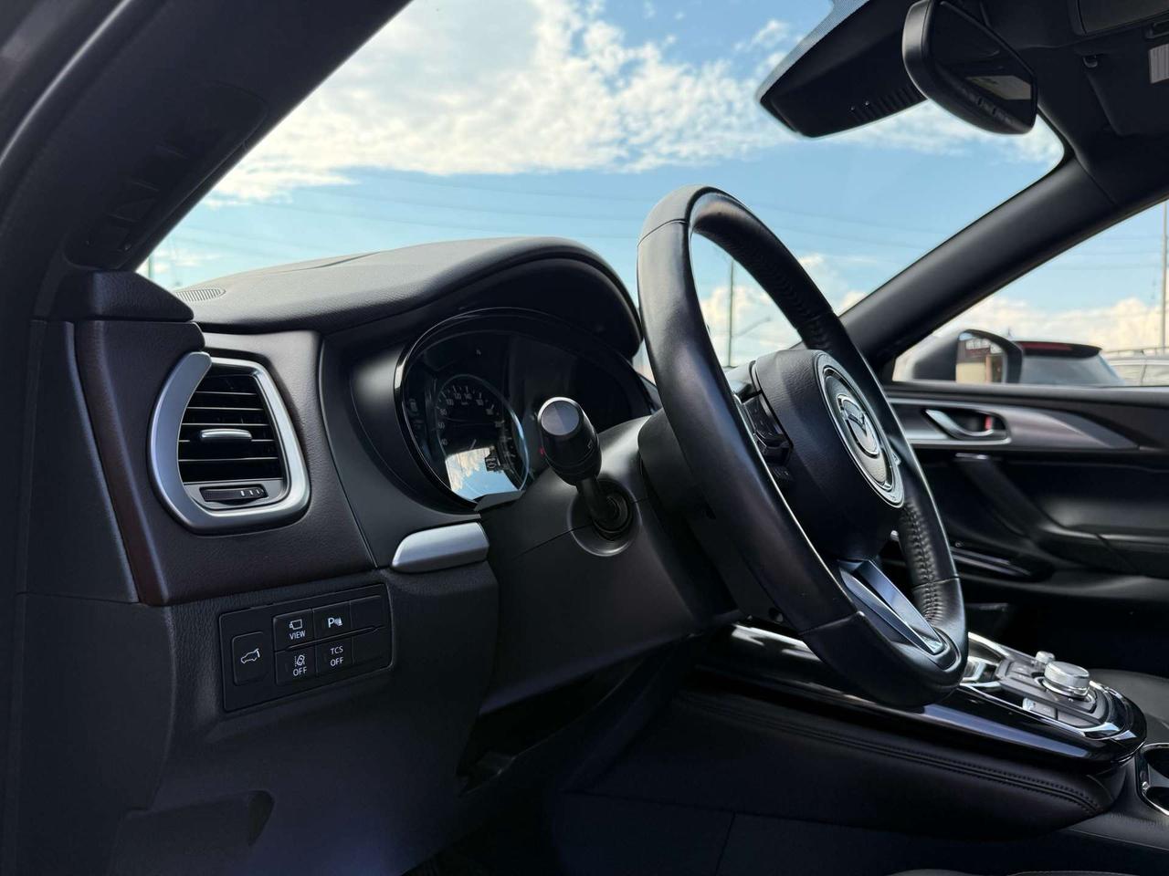 2019 Mazda CX-9 GT AWD  ACCIDENT FREE CERTIFIED MINT Photo