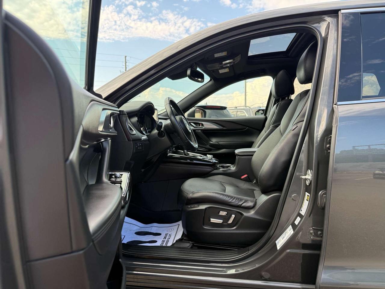 2019 Mazda CX-9 GT AWD  ACCIDENT FREE CERTIFIED MINT Photo