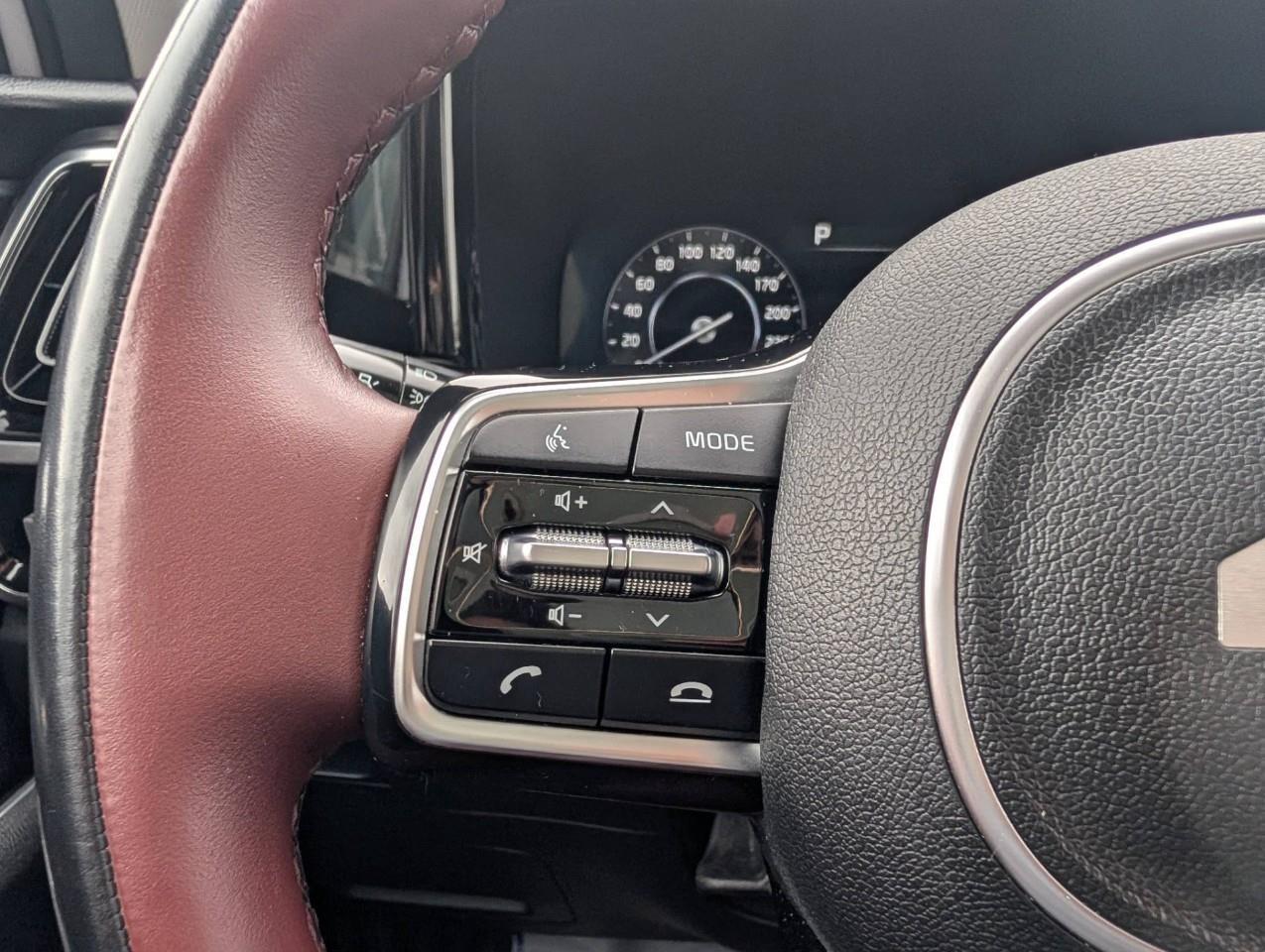 2022 Kia Sorento 2.5T SX w/Burgundy Leather Winter tires on rims Photo