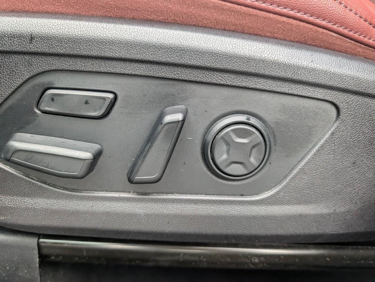 2022 Kia Sorento 2.5T SX w/Burgundy Leather Winter tires on rims Photo