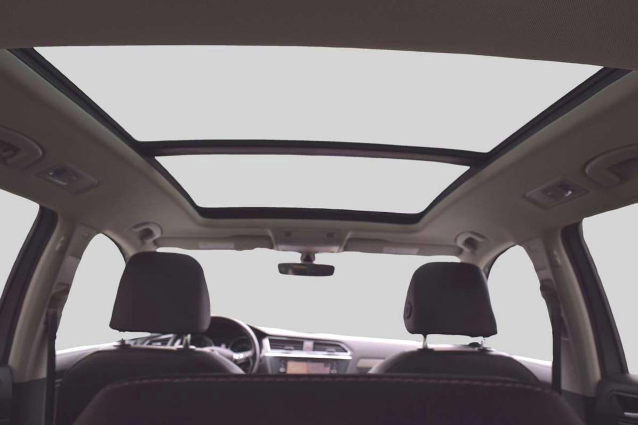 2019 Volkswagen Tiguan Comfortline 4Motion Leather Panoramic Sunroof Navi Photo