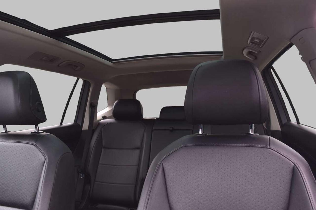 2019 Volkswagen Tiguan Comfortline 4Motion Leather Panoramic Sunroof Navi Photo