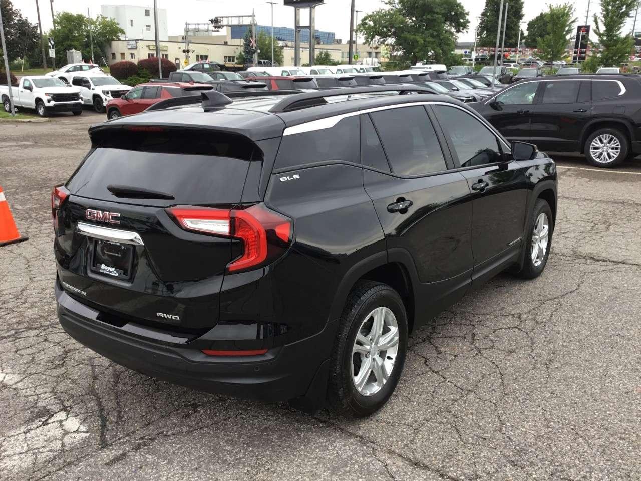 2024 GMC Terrain AWD SLE Photo