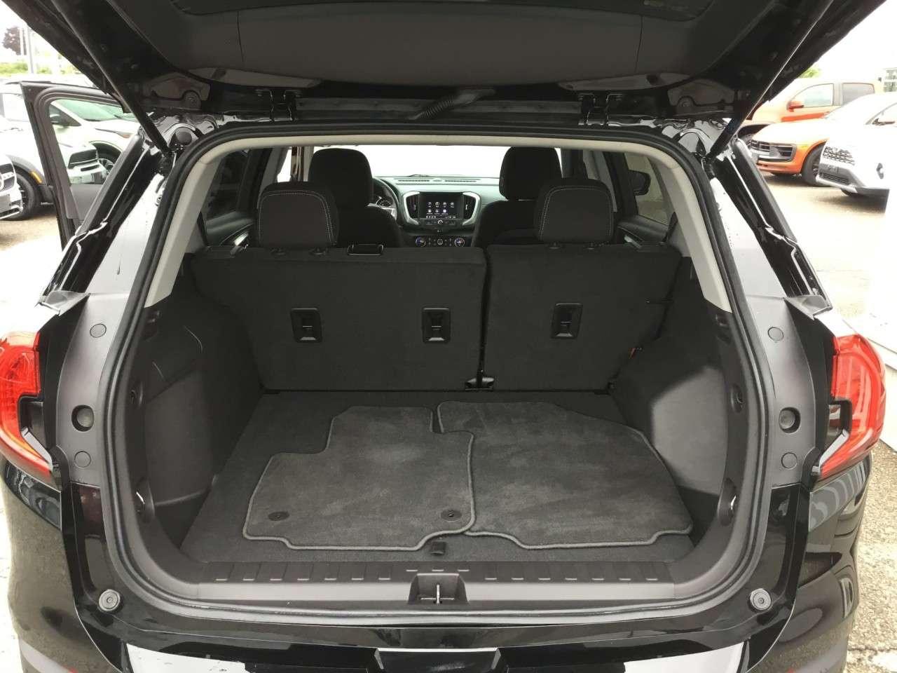 2024 GMC Terrain AWD SLE Photo