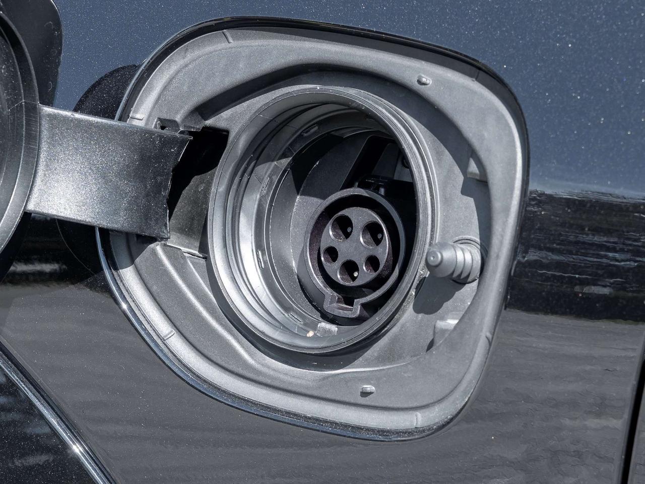 2026 Volvo XC60 POLESTAR ENGINEERED T8^Plug-In Hybrid^22" Wheels Photo