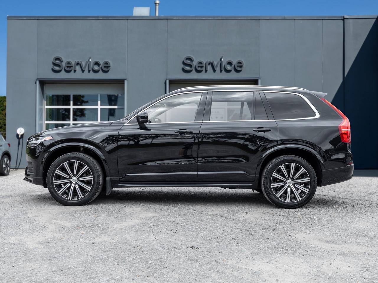2023 Volvo XC90 B6 AWD Core 7-Seater Photo2
