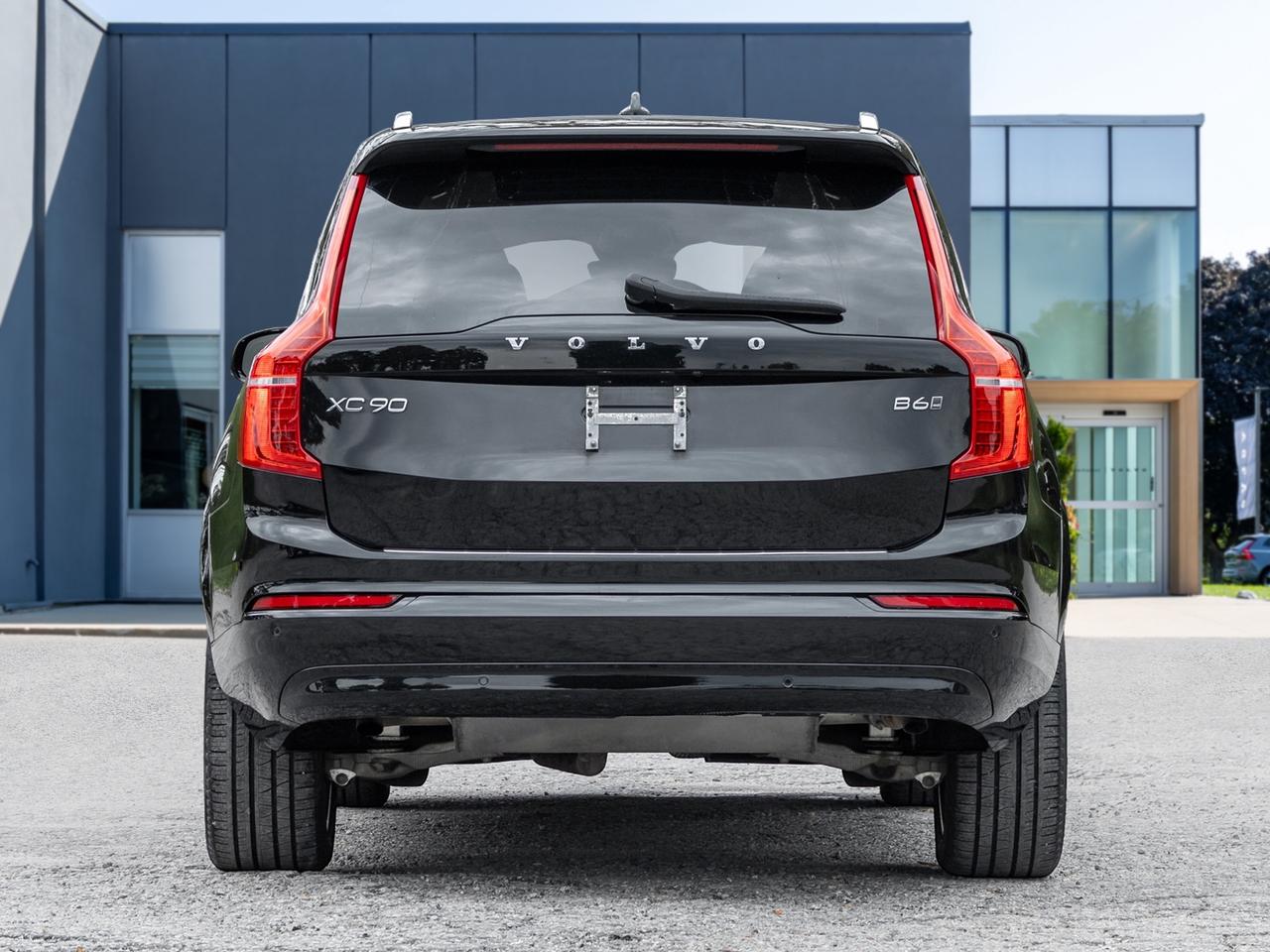 2023 Volvo XC90 B6 AWD Core 7-Seater Photo