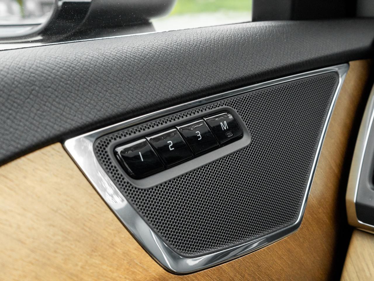 2023 Volvo XC90 B6 AWD Core 7-Seater Photo