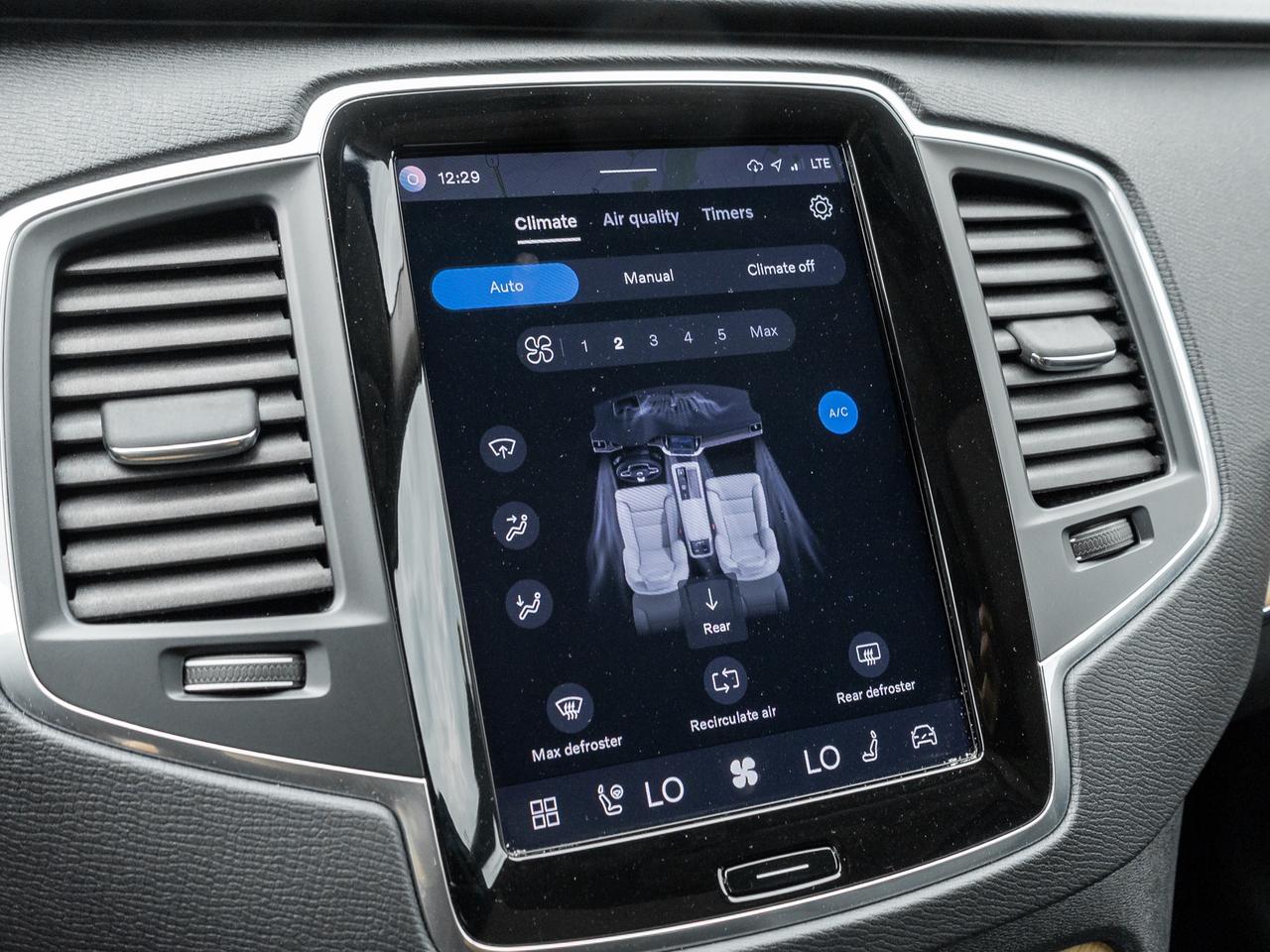 2023 Volvo XC90 B6 AWD Core 7-Seater Photo