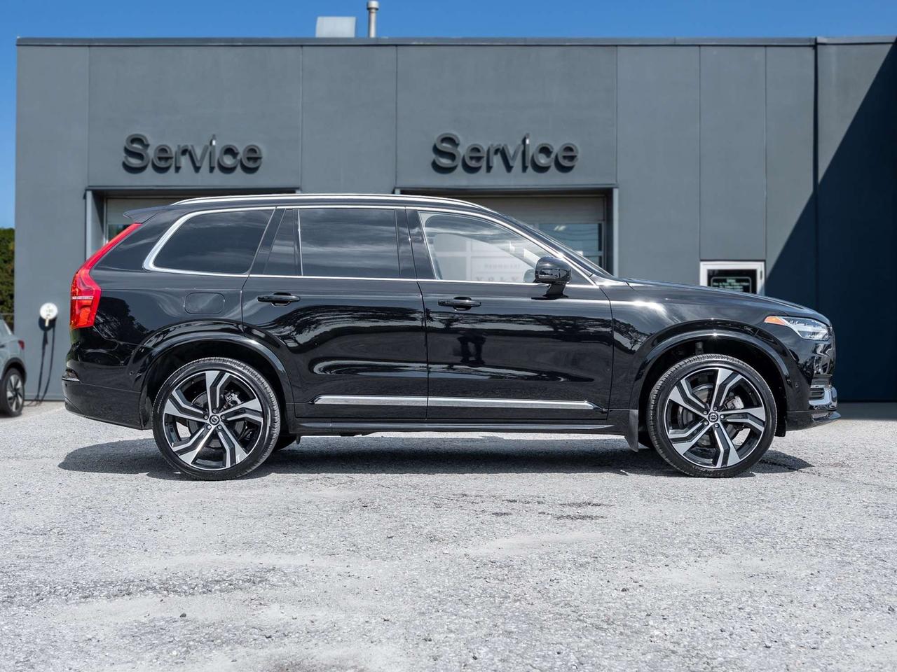 2024 Volvo XC90 Ultimate Bright Theme Photo