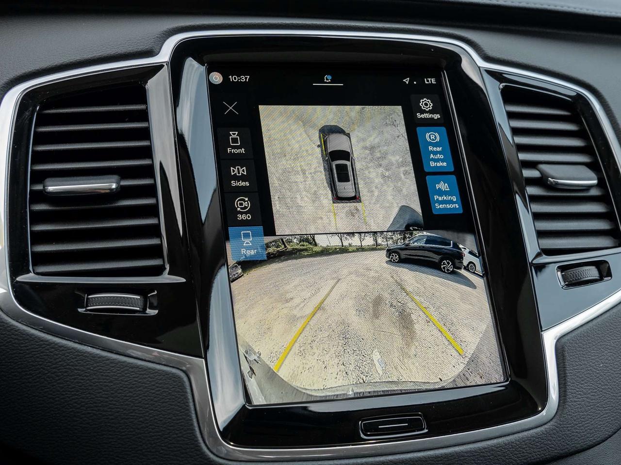 2024 Volvo XC90 Ultimate Bright Theme Photo