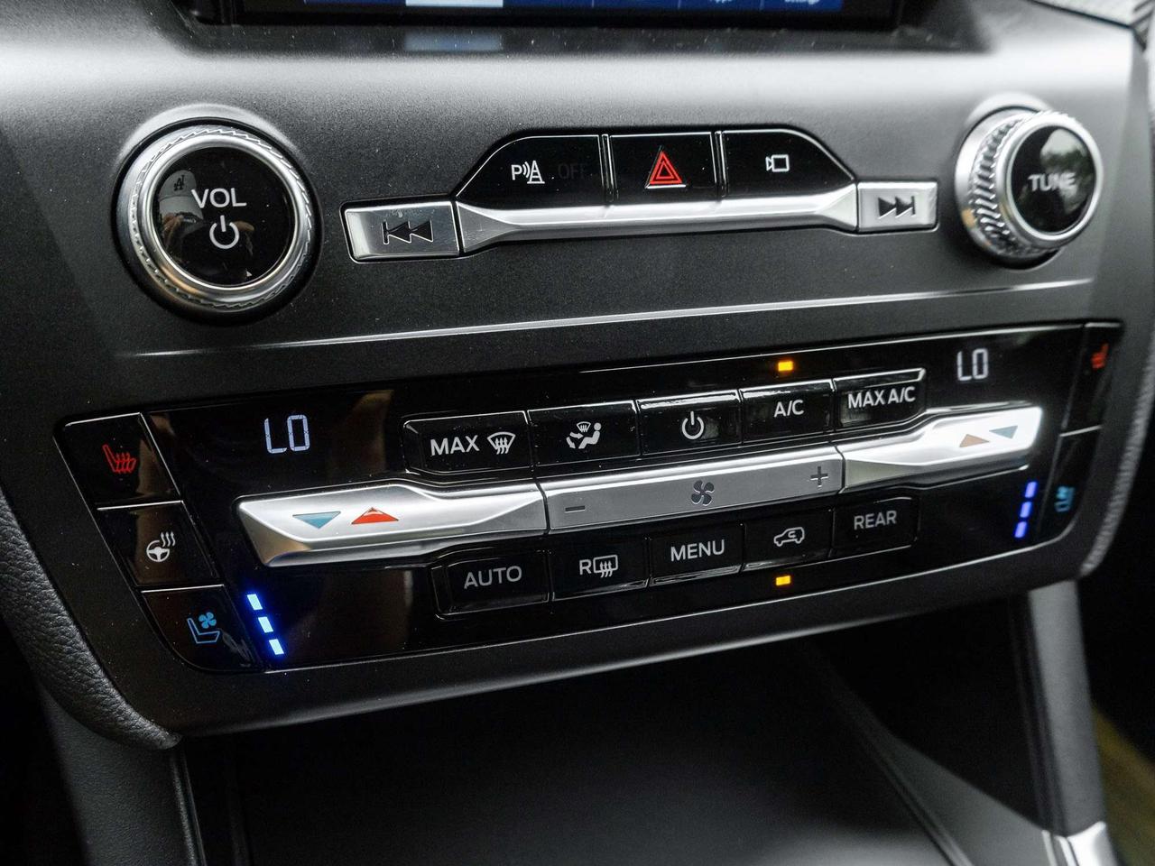 2020 Ford Explorer ST  TRADE IN ONE OWNER  WELL MAINTAINED  B&O AUDIO Photo