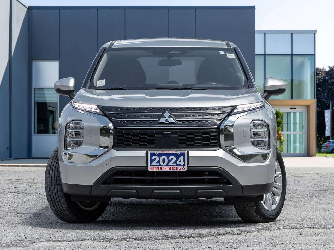 2024 Mitsubishi Outlander ES   S-AWC CPO FINANCE RATES FOR AS LOW AS 0.90% Photo5