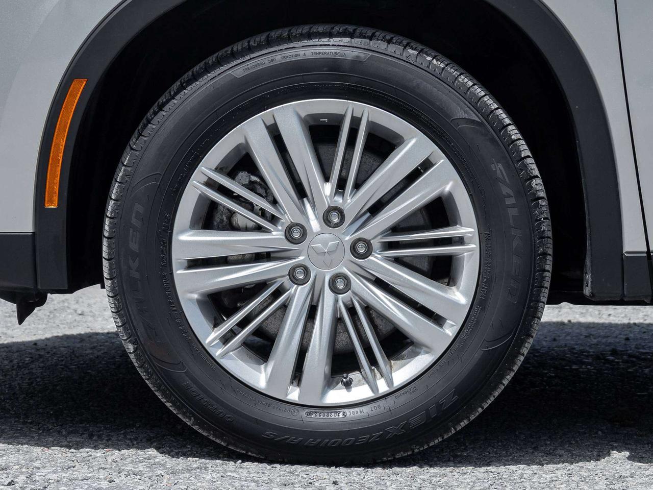 2024 Mitsubishi Outlander ES   S-AWC CPO FINANCE RATES FOR AS LOW AS 0.90% Photo