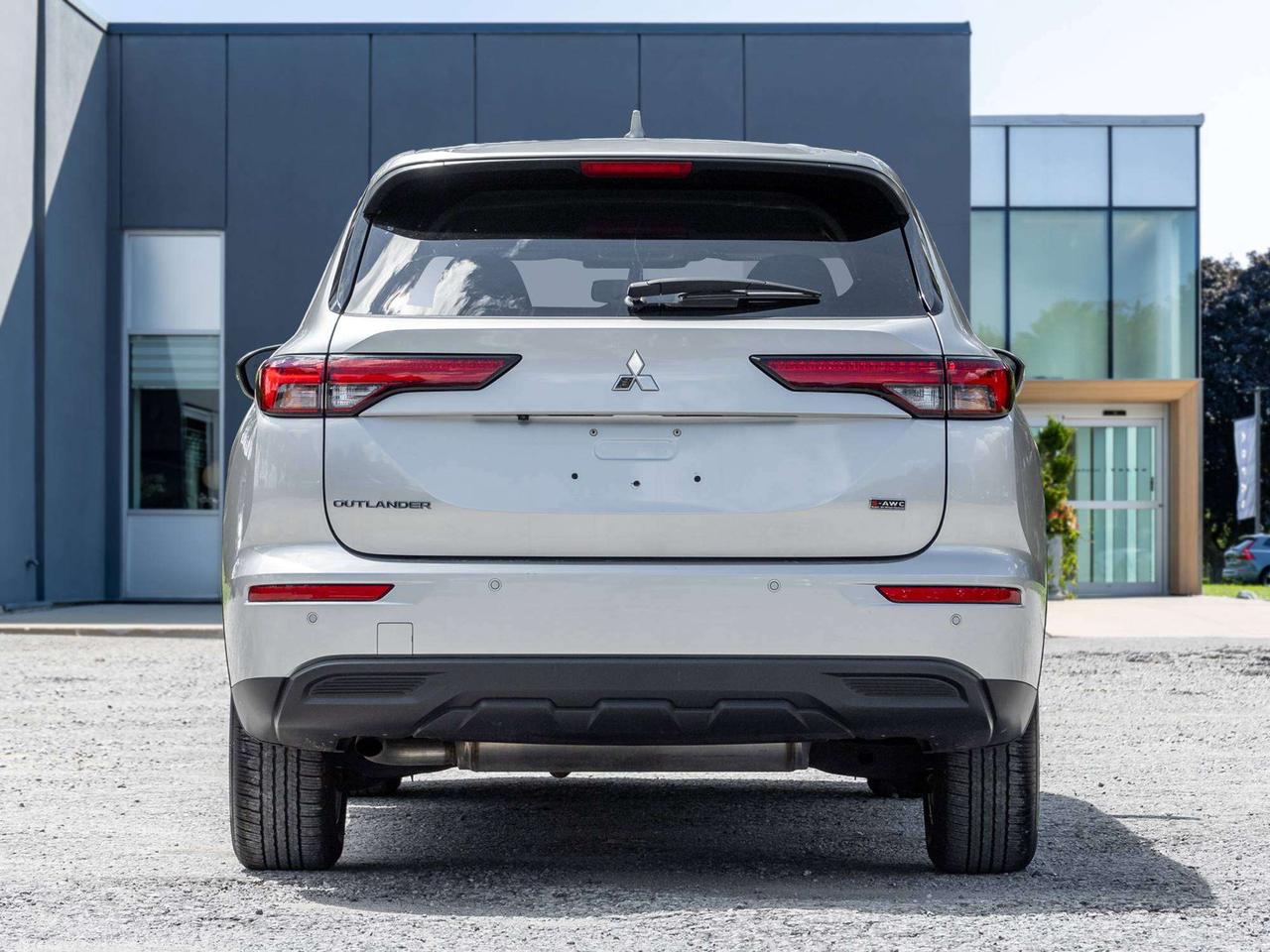 2024 Mitsubishi Outlander ES   S-AWC CPO FINANCE RATES FOR AS LOW AS 0.90% Photo