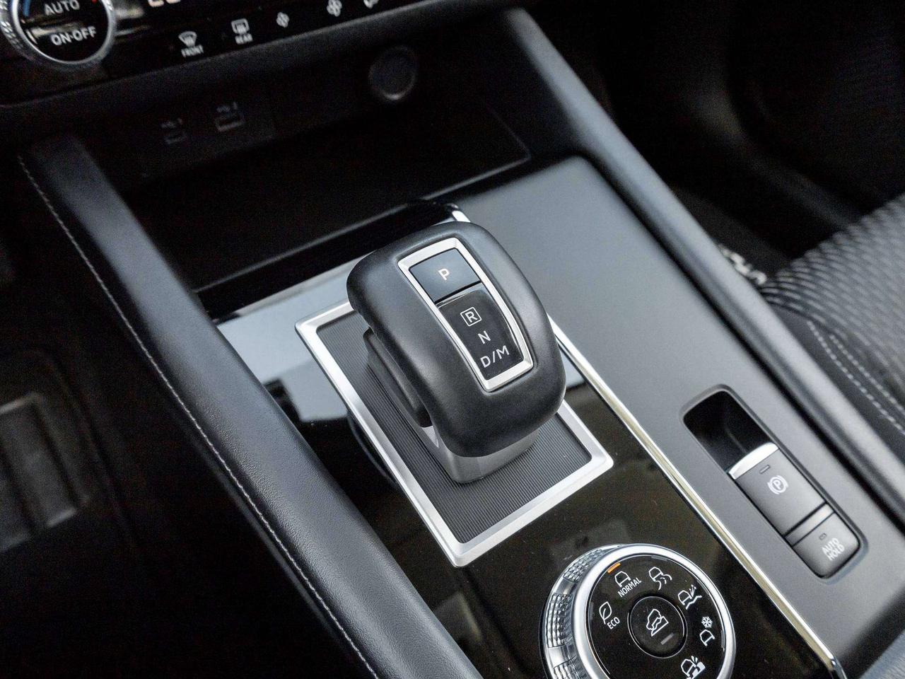 2024 Mitsubishi Outlander ES   S-AWC CPO FINANCE RATES FOR AS LOW AS 0.90% Photo