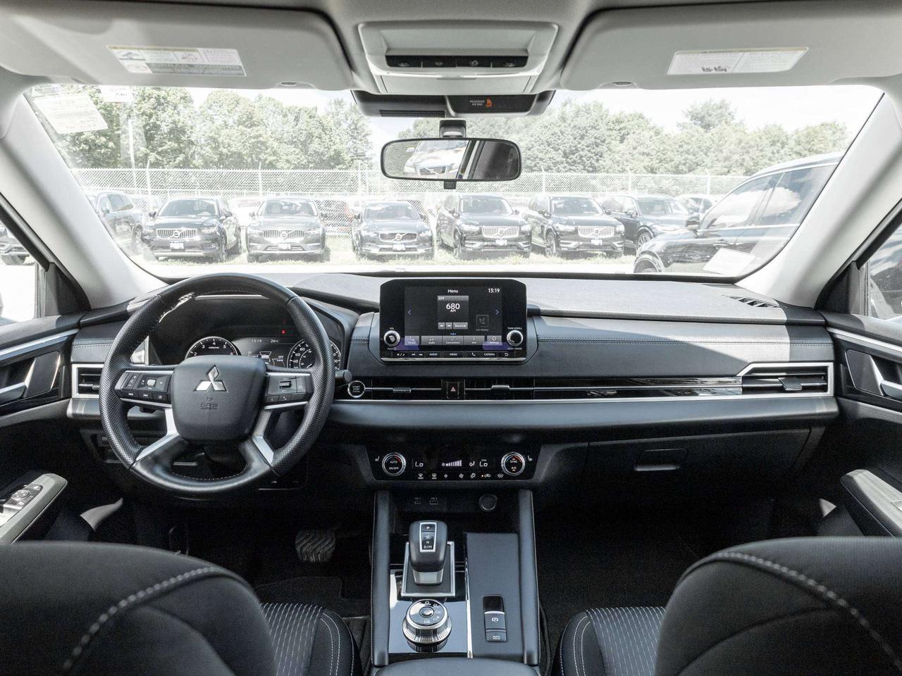 2024 Mitsubishi Outlander ES   S-AWC CPO FINANCE RATES FOR AS LOW AS 0.90% Photo