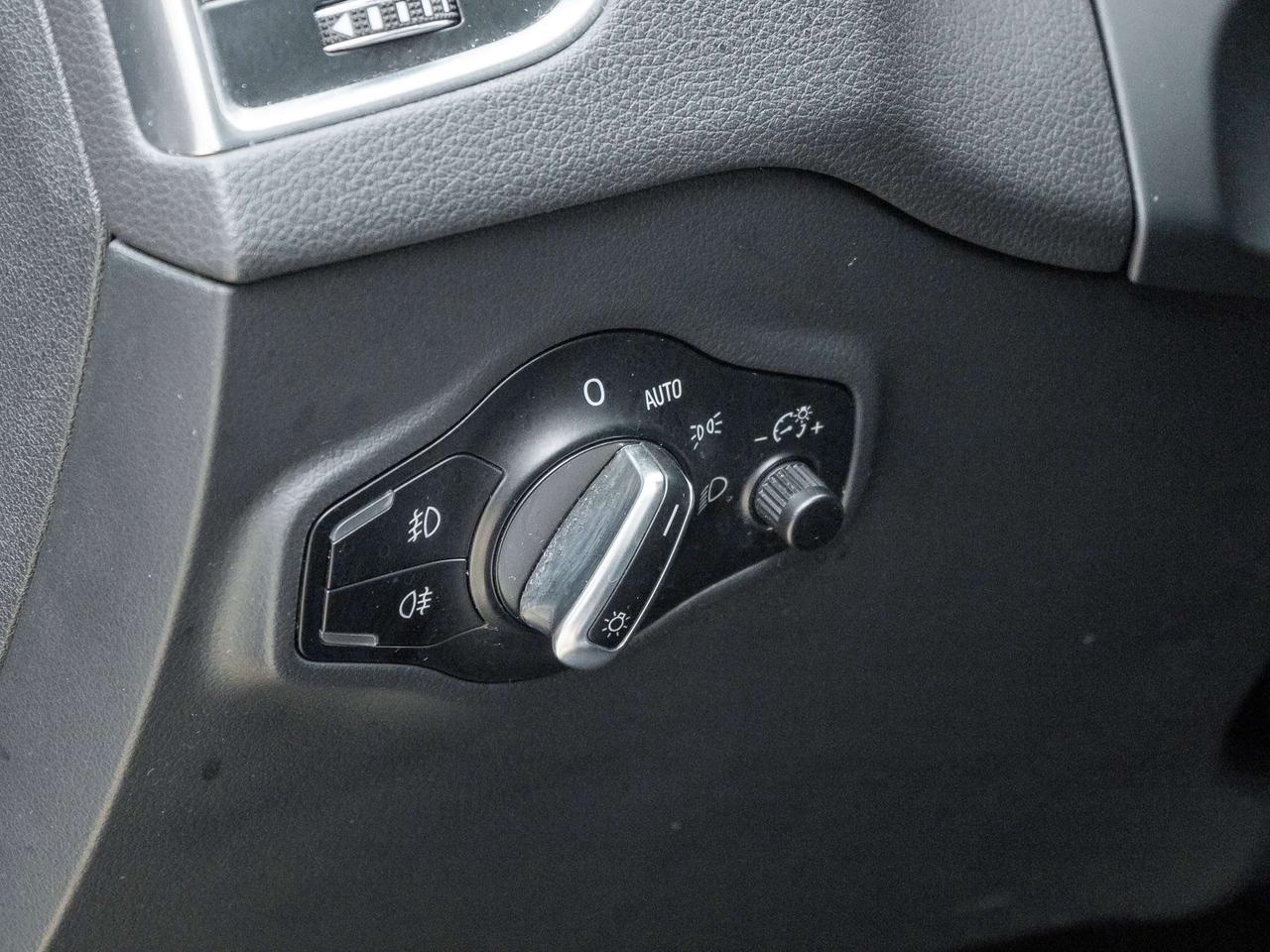 2015 Audi Q5 Technik TRADE IN  NO ACCIDENTS  DIESEL SAFETY CERT Photo